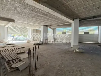 Local Commercial – Place Mozart