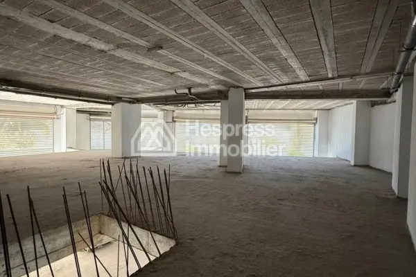 Local Commercial – Place Mozart