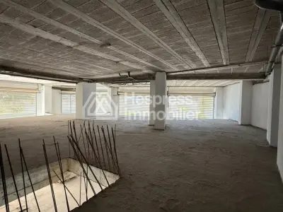 Local Commercial – Place Mozart