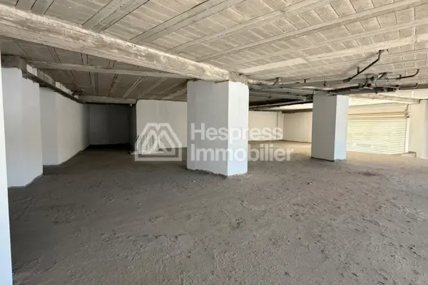 Local Commercial – Place Mozart