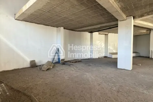 Local Commercial – Place Mozart