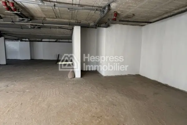 Local Commercial – Place Mozart