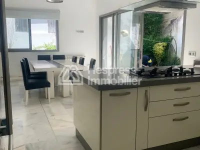5-Bedroom Villa – Boubana District