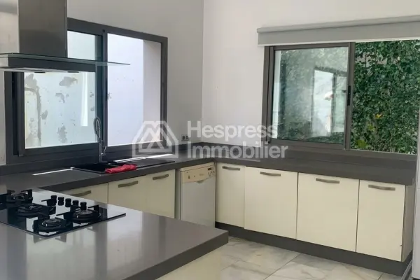 5-Bedroom Villa – Boubana District
