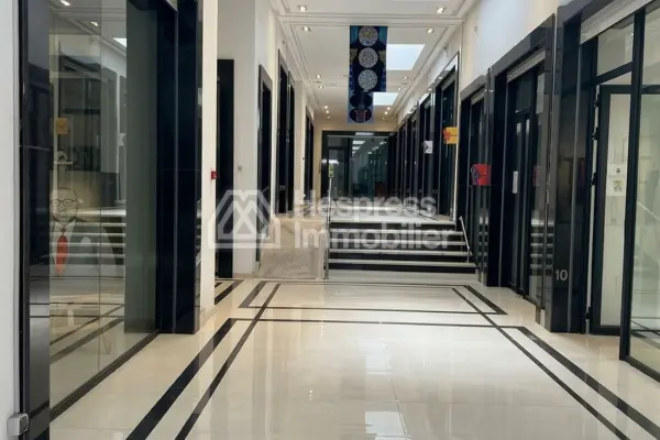 Locaux Commerciaux – Av Fès