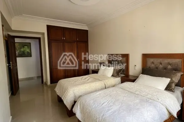 3-bedroom apartment – ​​Iberia district