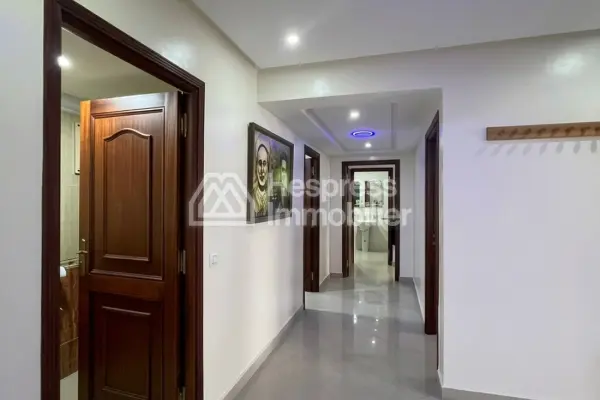 3-bedroom apartment – ​​Iberia district