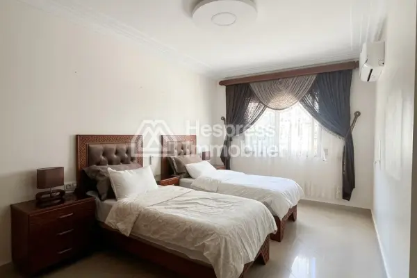 3-bedroom apartment – ​​Iberia district