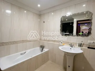 3-bedroom apartment – ​​Iberia district