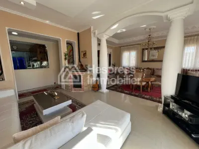 3-Bedroom Apartment – ​​Iberia