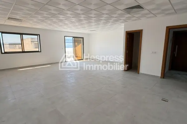 Plateaux de bureaux à Castilla