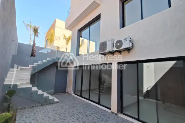 🏡 Exceptional Modern Villa for Sale – Tagana Estate, Marrakech ✨