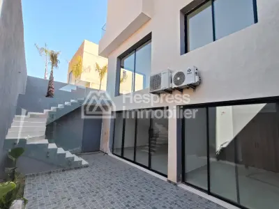 🏡 Villa Moderne d’Exception à Vendre – Domaine Tagana, Marrakech ✨