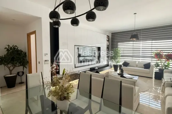 Apartment in Marina