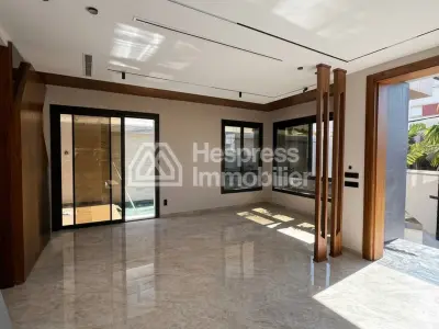 Modern luxury villa for sale
