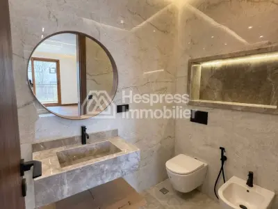Modern luxury villa for sale