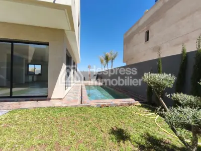 🏡 Villa Moderne d’Exception à Vendre – Domaine Tagana, Marrakech ✨