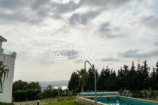 5-Bedroom Villa in the Nouinouich District