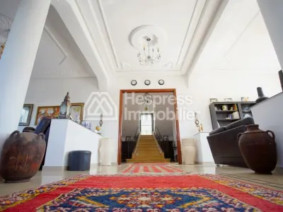 Luxurious Villa in Mnar CAS26610