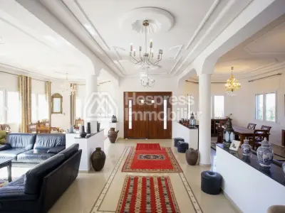 Luxurious Villa in Mnar CAS26610