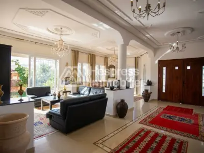 Luxurious Villa in Mnar CAS26610
