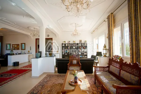 Luxueuse Villa Sur Mnar CAS26610