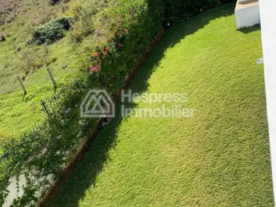 6-Bedroom Villa – Boubana District
