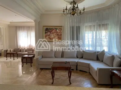 6-Bedroom Villa – Boubana District