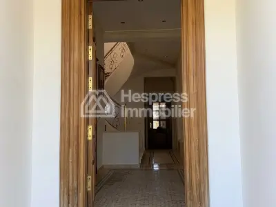 6-Bedroom Villa – Boubana District