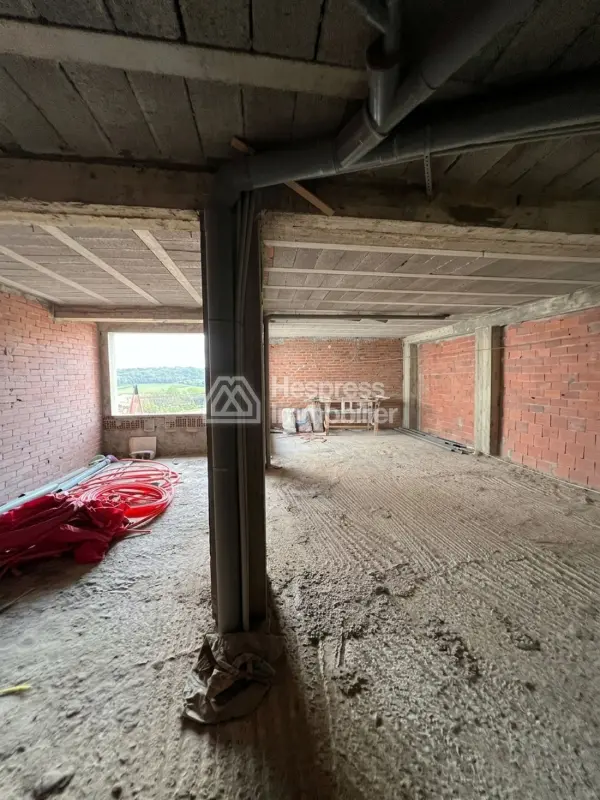 Commercial premises for sale – Val Fleuri district