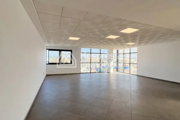 Plateaux Bureaux en location – La zone Franche