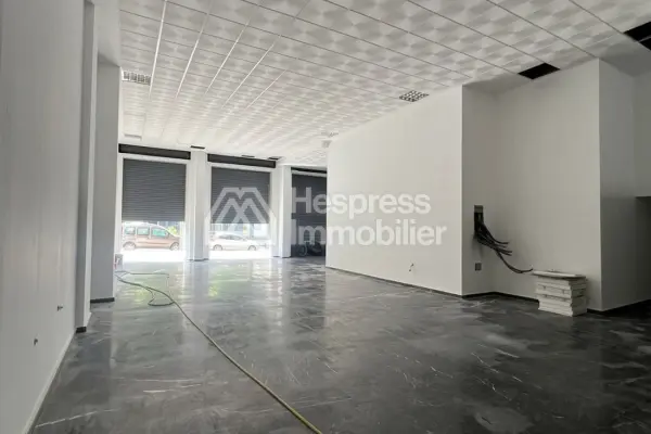 Commercial premises near Badr Mosque
