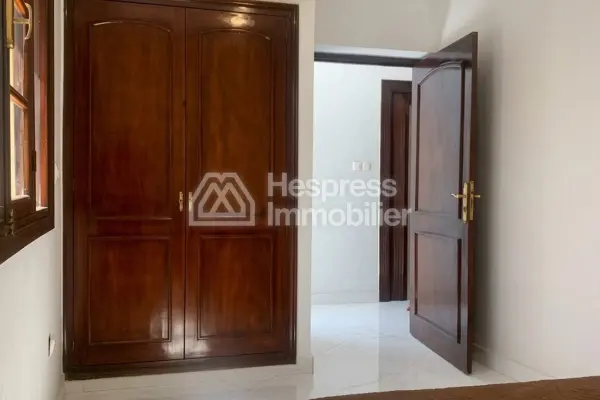 Apartment for rent – ​​Ain Ktiouet district