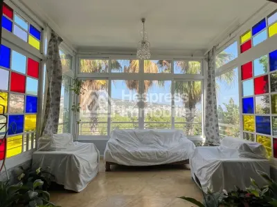 Villa with Swimming Pool – Neighborhood Moujahidine