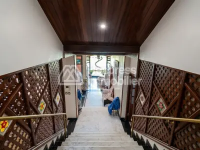 Villa with Swimming Pool – Neighborhood Moujahidine