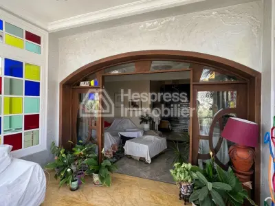 Villa with Swimming Pool – Neighborhood Moujahidine