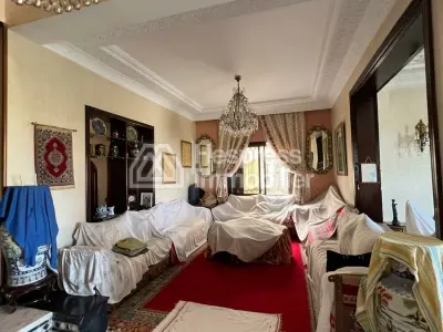 Villa with Swimming Pool – Neighborhood Moujahidine