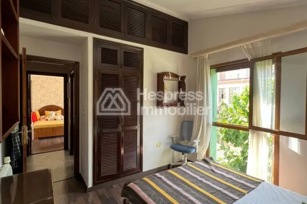 Villa with Swimming Pool – Neighborhood Moujahidine