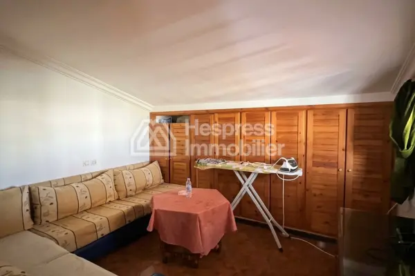 Villa with Swimming Pool – Neighborhood Moujahidine
