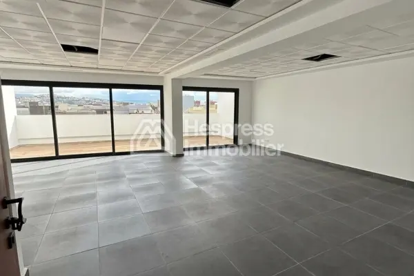 Plateaux bureaux a la vente