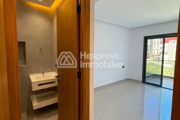 Apartment for sale at Tanja Balia