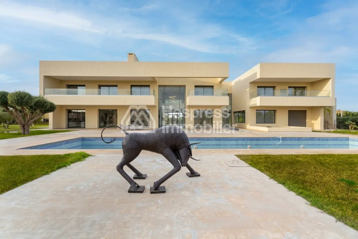 Villa and land for sale in Marrakech