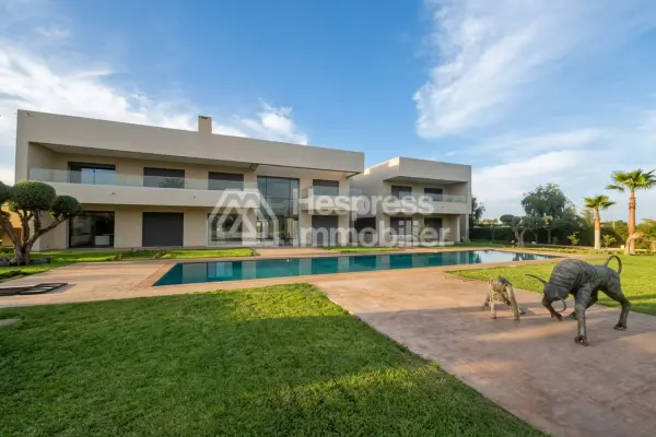 Villa and land for sale in Marrakech