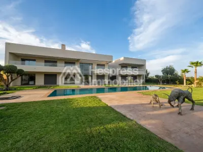 Villa and land for sale in Marrakech