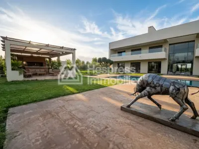 Villa and land for sale in Marrakech