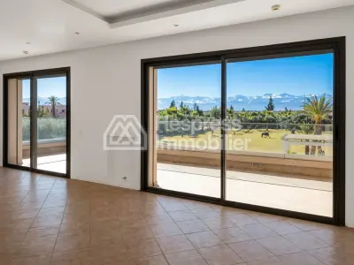 Villa and land for sale in Marrakech