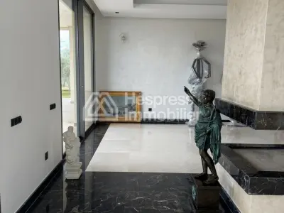 Villa and land for sale in Marrakech