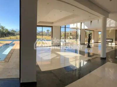 Villa and land for sale in Marrakech