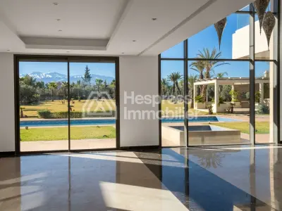 Villa and land for sale in Marrakech
