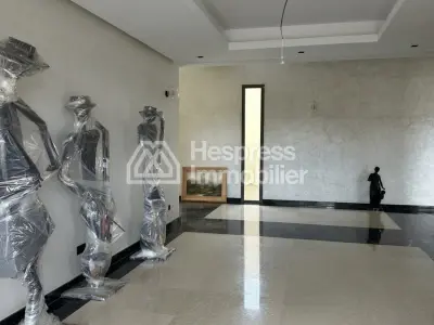 Villa and land for sale in Marrakech